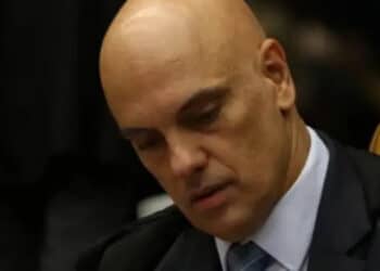 Suspensão de perfis por Moraes vira caixa-preta com sigilo e exclusão de PF e PGR