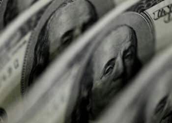 Dólar ultrapassa R$5,65 em novo dia de desconforto com fiscal e críticas de Lula