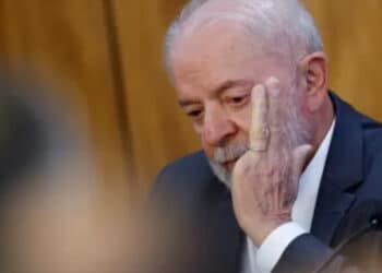 Há um jogo de interesse especulativo contra o real, diz Lula sobre alta do dólar