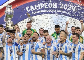 Argentina vence Colômbia na prorrogação e se isola como maior campeã da Copa América