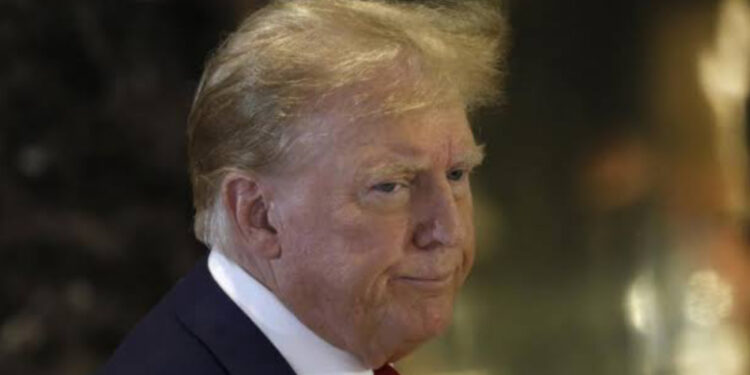 Trump ironiza Biden em rede social: ‘não se lembra de ter desistido da corrida eleitoral’