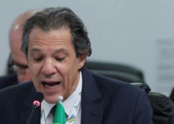 Haddad diz que justa contribuição de super-ricos em impostos é forma de combater a fome