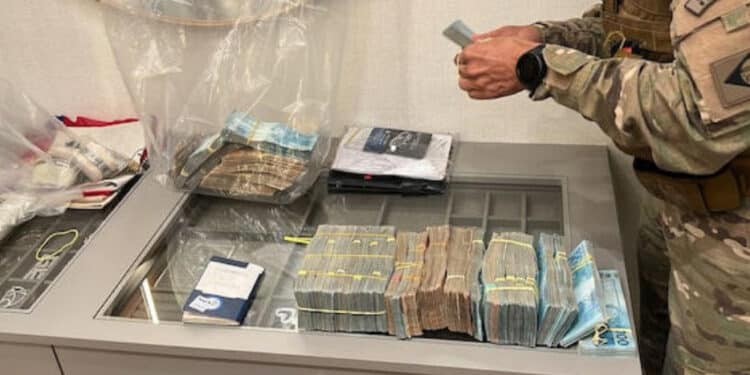 Dono da bet Esportes da Sorte se entrega à polícia após operação contra jogos ilegais, diz defesa.