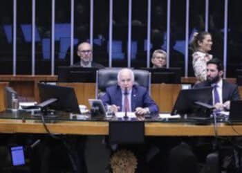 Veja como votou cada deputado na aprovação do projeto sobre desoneração da folha de pagamento