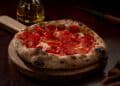 La Braciera: O Sabor Autêntico da Pizza Napolitana Chega à Sua Casa