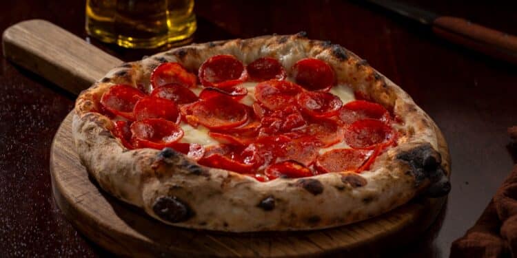 La Braciera: O Sabor Autêntico da Pizza Napolitana Chega à Sua Casa