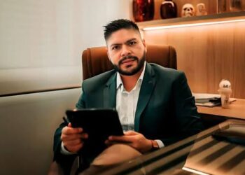 Dr. Elvis Baldiviezo: A Revolução Humanizada da Cirurgia Plástica no Brasil