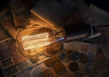 IPCA tem alta de 0,56% em outubro, com energia elétrica e alimentação como principais vilões da inflação