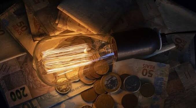 IPCA tem alta de 0,56% em outubro, com energia elétrica e alimentação como principais vilões da inflação
