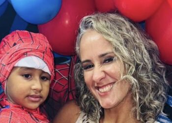 Maternidade em voo: a história de Aline Rizzo e o julgamento precipitado de uma mãe