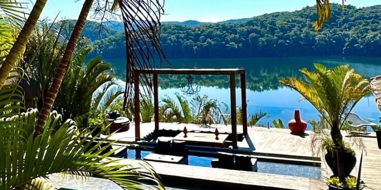 Villa Pantai Secret Place: Um refúgio em meio à Mata Atlântica, próximo à maior capital do país