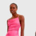 Novo Slip Dress: Elegância Descomplicada para 2025 Por Suzi Freitas, Editora-Chefe.
