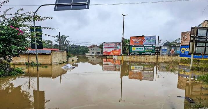 Florianópolis em situação de emergência devido a fortes chuvas