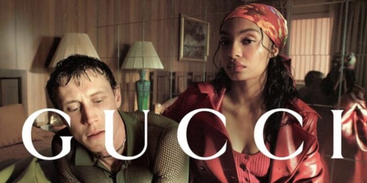 GUCCI PRIMAVERA/VERÃO 2025: UM ENCONTRO ENTRE LUZ, AUTENTICIDADE E EMOÇÃO 45 GUCCI PRIMAVERA/VERÃO 2025: UM ENCONTRO ENTRE LUZ, AUTENTICIDADE E EMOÇÃO