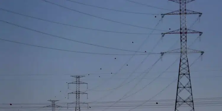 Calor e falta de chuva podem impactar conta de luz em maio