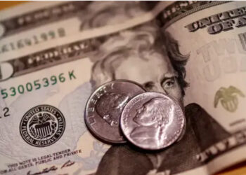 Dólar dispara e fecha acima de R$ 5,80 após retaliação da China aos EUA