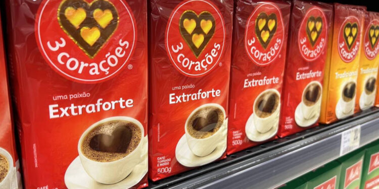 Café vira luxo: brasileiros reduzem consumo diante da disparada de preços 45 Café vira luxo: brasileiros reduzem consumo diante da disparada de preços
