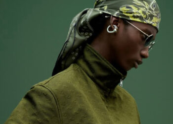 GUCCI PRE-FALL 2025: ENTRE O PASSADO NOSTÁLGICO E A NOVA ELEGÂNCIA MODERNA