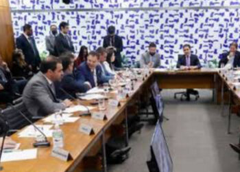 Adultização de crianças nas redes sociais acende alerta nacional