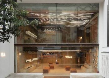 Veja inaugura sua primeira loja latino-americana na icônica Oscar Freire