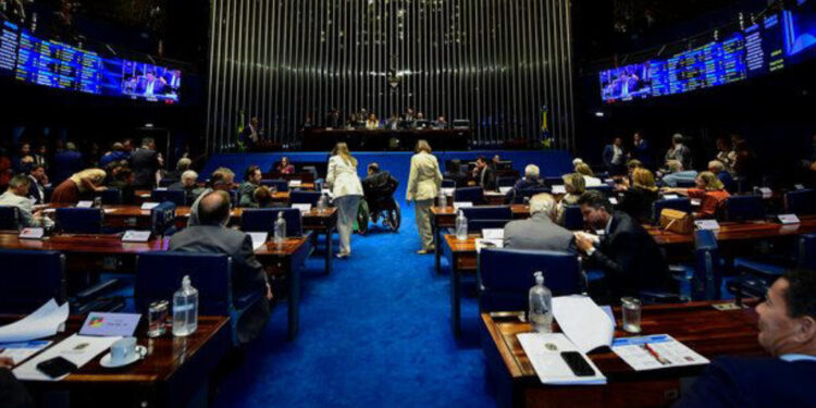 Senado aprova penas mais duras para crimes violentos e texto segue para a Câmara