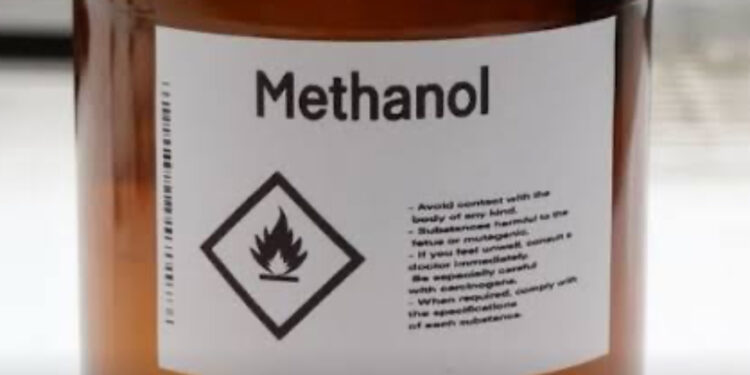 Brasil enfrenta surto de intoxicação por bebidas adulteradas com metanol