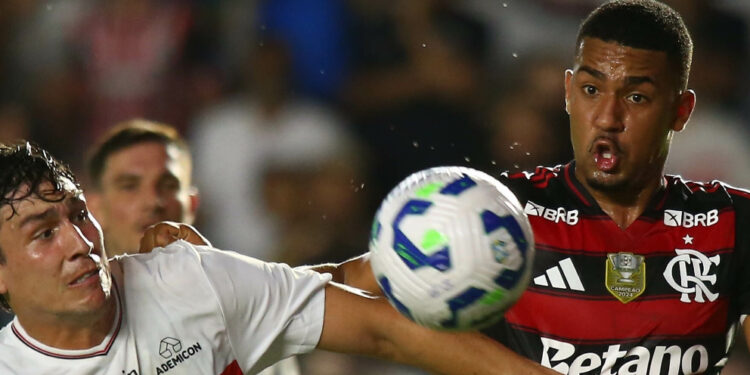 São Paulo reage e arranca empate diante do Flamengo após expulsão de Plata