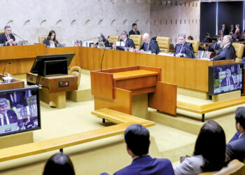 Ministros da Primeira Turma do STF devem manter prisão de Jair Bolsonaro por unanimidade nesta segunda-feira