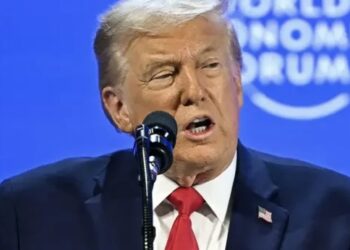 Trump recua de tarifas à Europa e anuncia acordo futuro sobre a Groenlândia com a Otan
