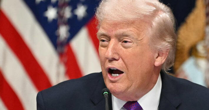 Trump faz novas ameaças e afirma que destruir o Irã seria “uma grande honra”
