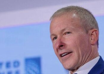 Sem combustível, não há como voar: CEO da United alerta para pior choque desde a pandemia