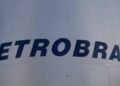 Petrobras recua após leilão de GLP e anuncia devolução de valores em meio a crise interna
