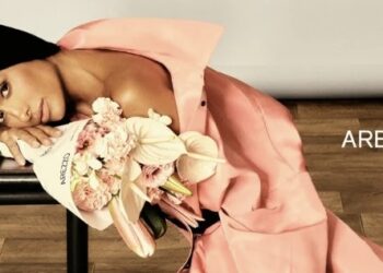 Arezzo celebra o Dia das Mães com elegância e personalidade em campanha que exalta o estilo de cada mulher