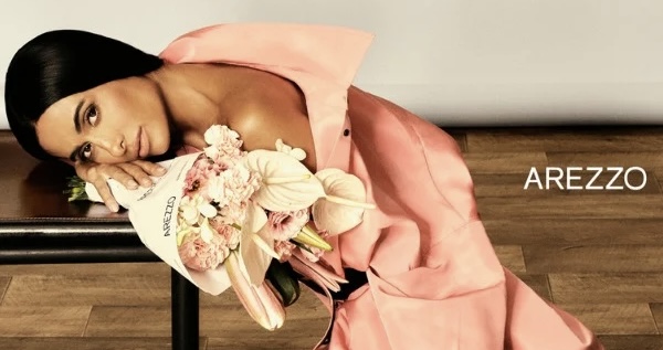 Arezzo celebra o Dia das Mães com elegância e personalidade em campanha que exalta o estilo de cada mulher 45 Arezzo celebra o Dia das Mães com elegância e personalidade em campanha que exalta o estilo de cada mulher