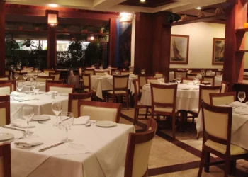 Rufino’s: onde o mar encontra a excelência e o peixe de forno se transforma em obra-prima