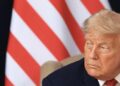 Trump ameaça retomar ataques ao Irã caso Hezbollah não seja contido