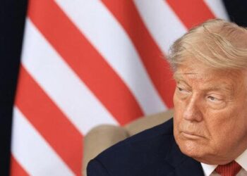 Trump ameaça retomar ataques ao Irã caso Hezbollah não seja contido