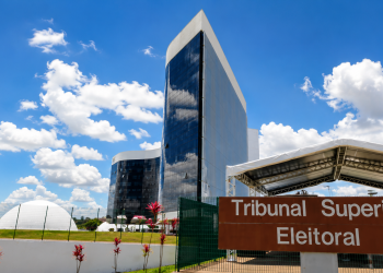 TSE suspende sistema de filiações após registro indevido de Flávio Bolsonaro no Missão