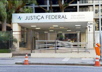Quadrilha que desviou R$ 45 milhões de clientes da Caixa teria recebido informações vazadas da Justiça