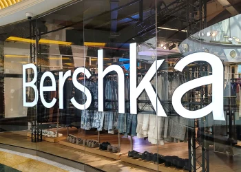 Bershka chega ao Brasil e coloca São Paulo na rota de uma das marcas mais jovens da moda internacional