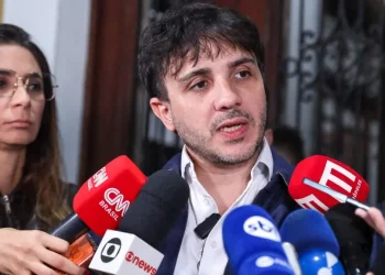 Toffoli adia julgamento do registro de candidatura de Renan Santos após apontar “indícios de ilicitudes”