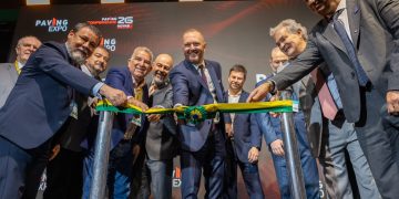 Paving Expo 2026 abre em São Paulo e coloca inovação, segurança e futuro das rodovias no centro do debate