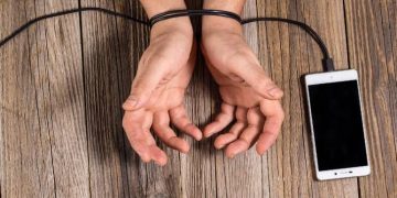 Depressão e excesso de telas: quando a hiperconexão começa a afetar a saúde mental
