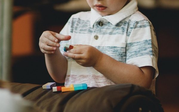 Por que há tantos diagnósticos de autismo? O que está por trás de números que chamam a atenção do mundo