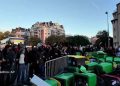 Paris enfrenta onda de violência após protestos históricos e Macron sofre pressão política