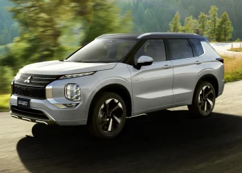 Mitsubishi Outlander PHEV: sofisticação, tecnologia e potência marcam uma nova era da mobilidade híbrida